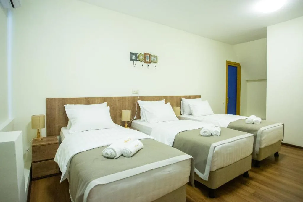 triple-room2